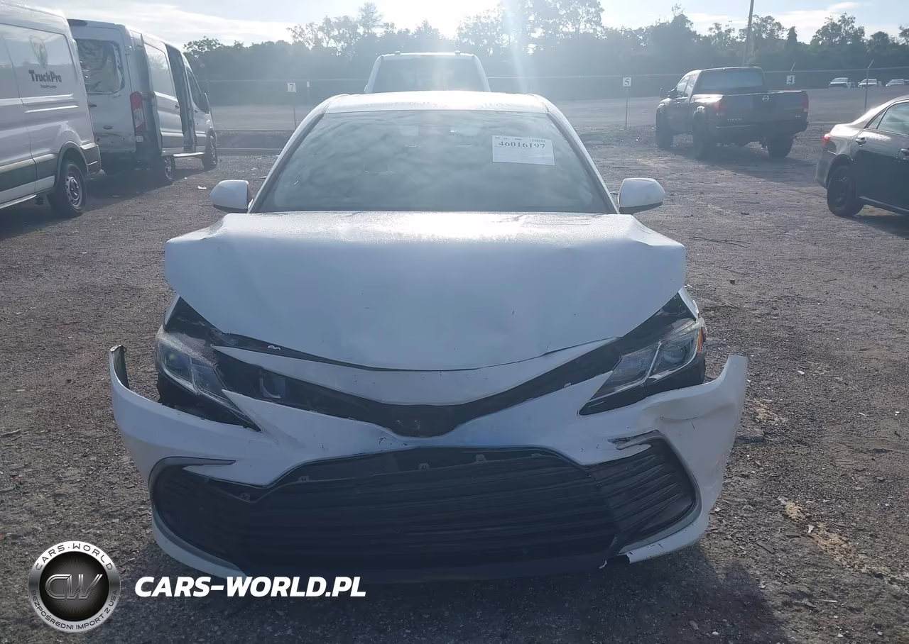 2021 Toyota Camry Le VIN:4T1C11AK8MU452935 - 12