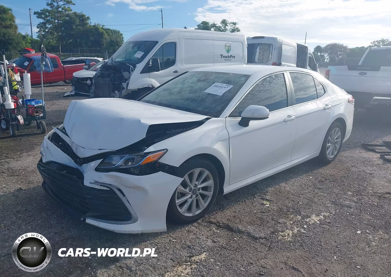 2021 Toyota Camry Le VIN:4T1C11AK8MU452935 - 2