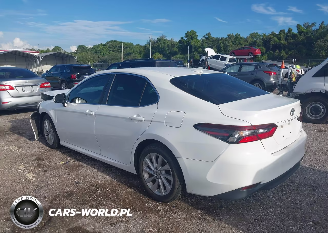 2021 Toyota Camry Le VIN:4T1C11AK8MU452935 - 3