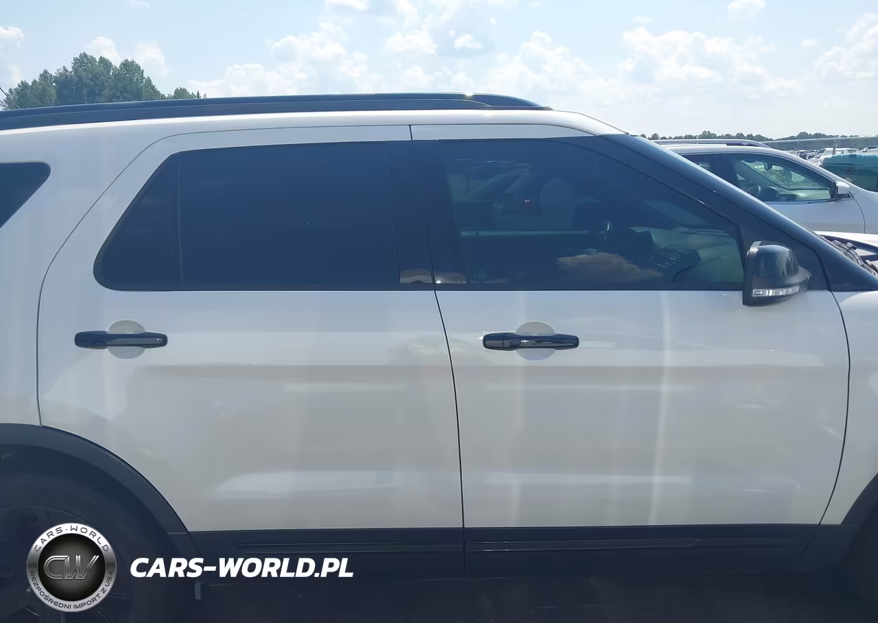 2019 Ford Explorer Sport VIN:1FM5K8GTXKGB27861 - 13