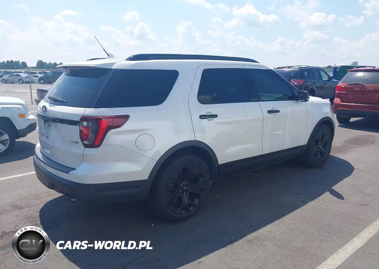 2019 Ford Explorer Sport VIN:1FM5K8GTXKGB27861 - 4
