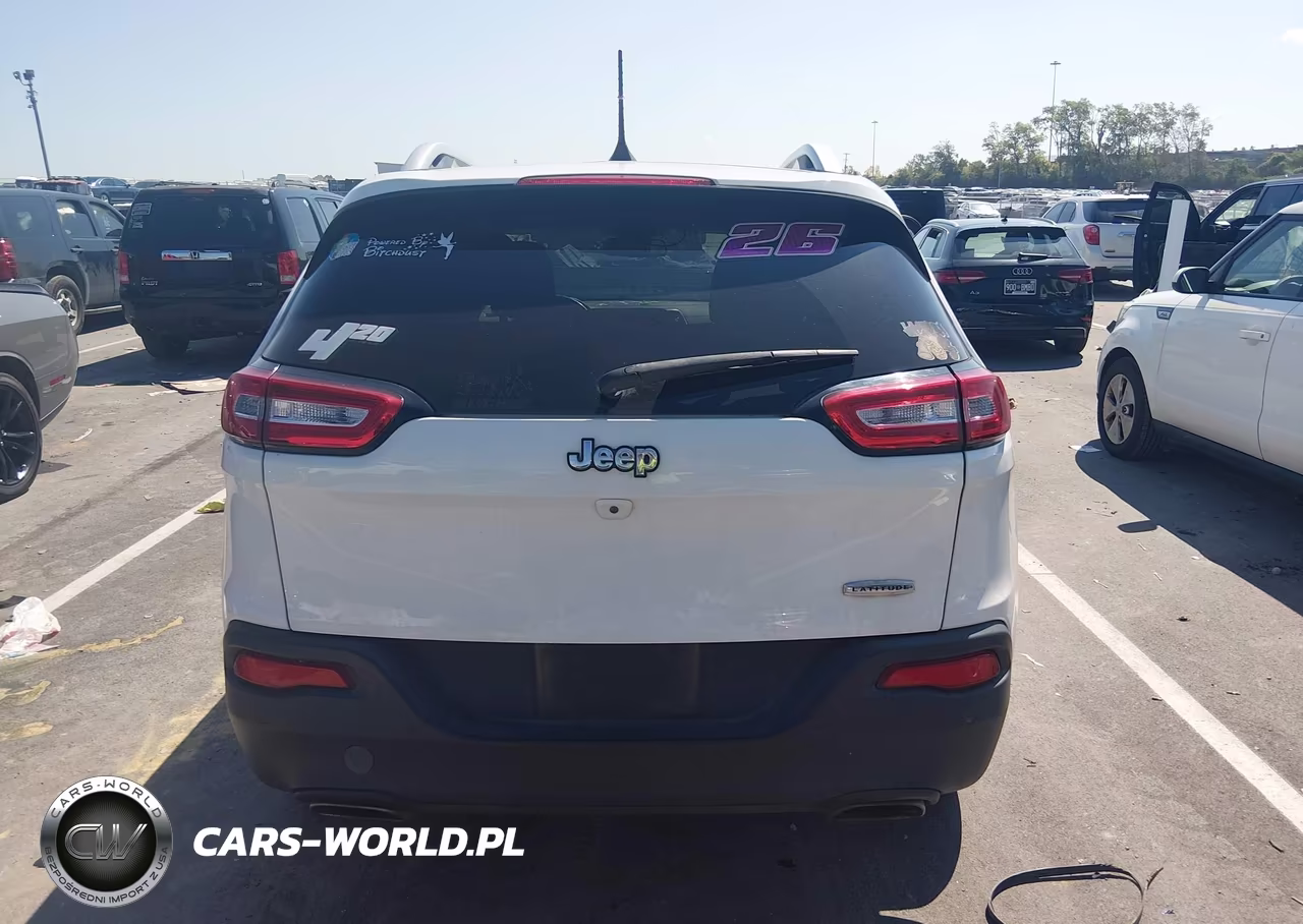 2017 Jeep Cherokee Latitude Fwd VIN:1C4PJLCS2HW641346 - 16