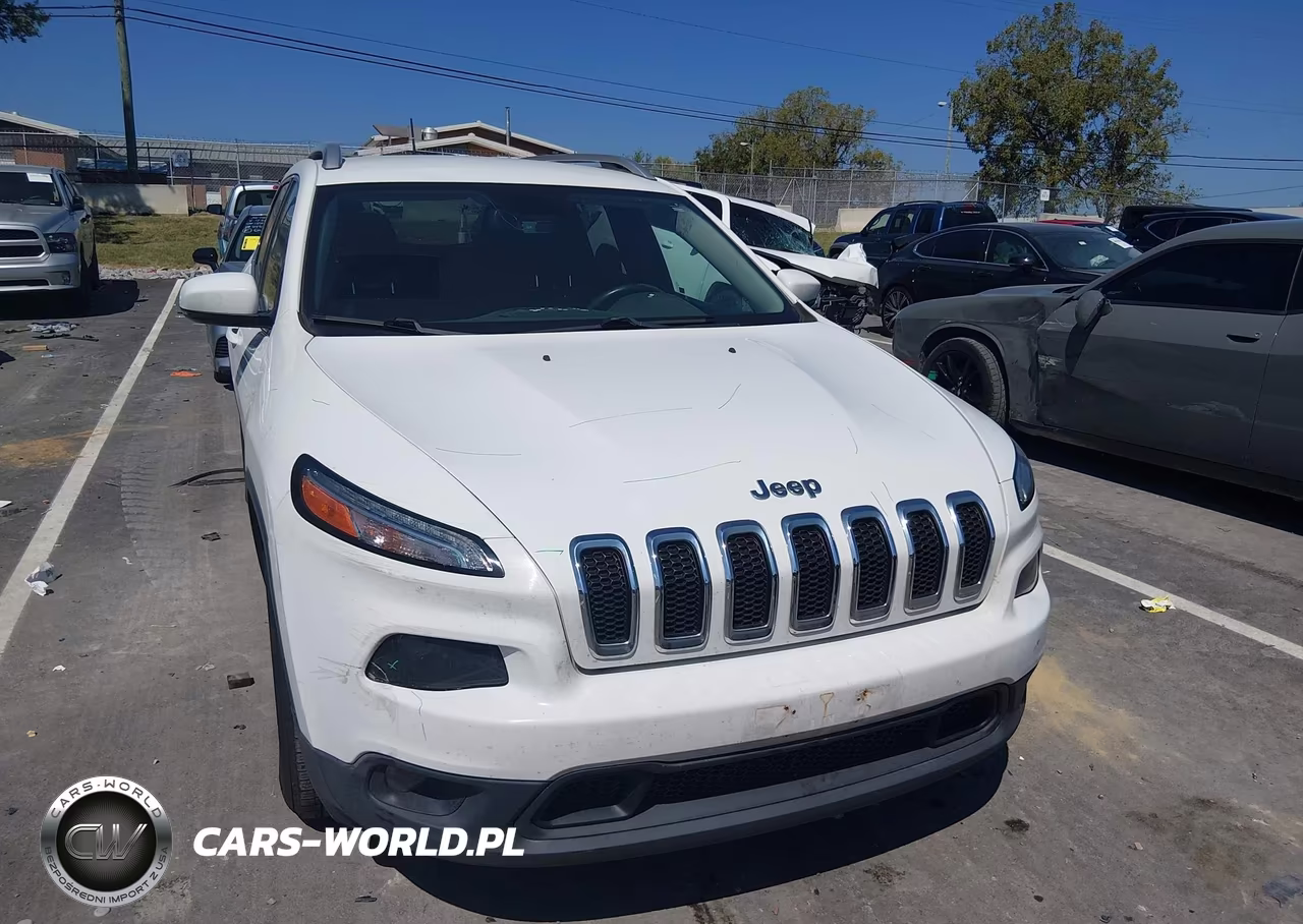 2017 Jeep Cherokee Latitude Fwd VIN:1C4PJLCS2HW641346 - 6