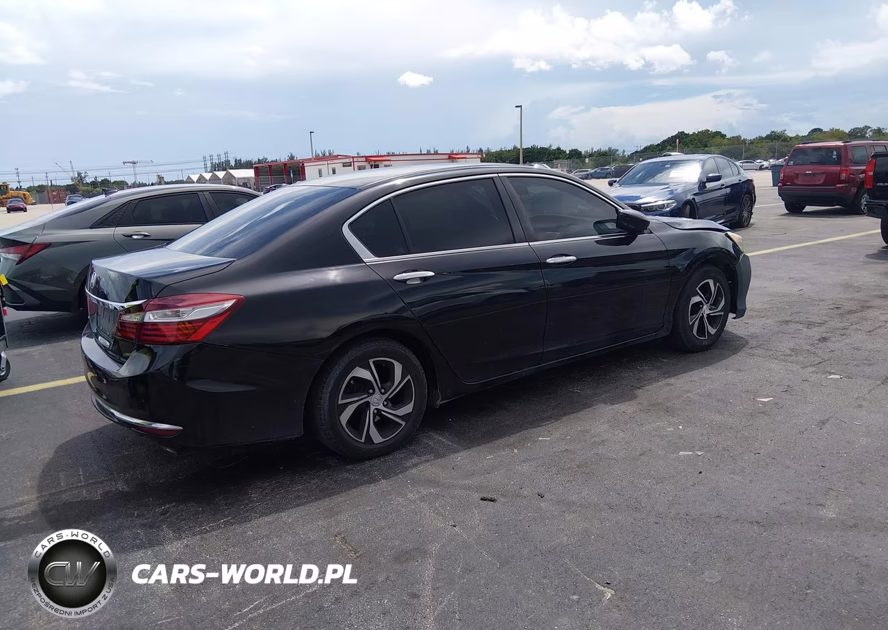 2017 Honda Accord Lx VIN:1HGCR2F35HA285771 - 4
