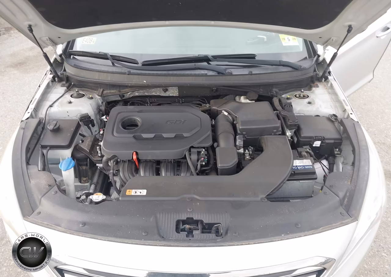 2015 Hyundai Sonata Limited VIN:5NPE34AF3FH211731 - 10
