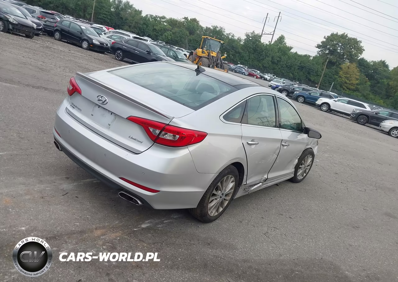 2015 Hyundai Sonata Limited VIN:5NPE34AF3FH211731 - 4