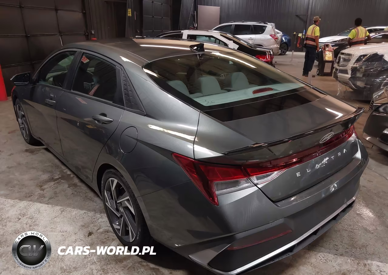 2025 Hyundai Elantra Sel Sport VIN:KMHLM4DG8SU061765 - 3