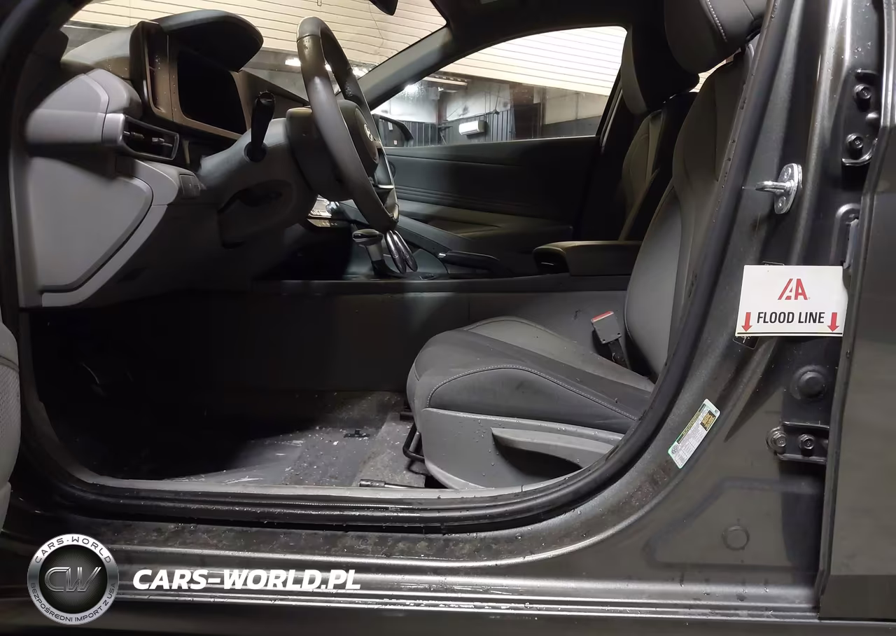 2025 Hyundai Elantra Sel Sport VIN:KMHLM4DG8SU061765 - 6