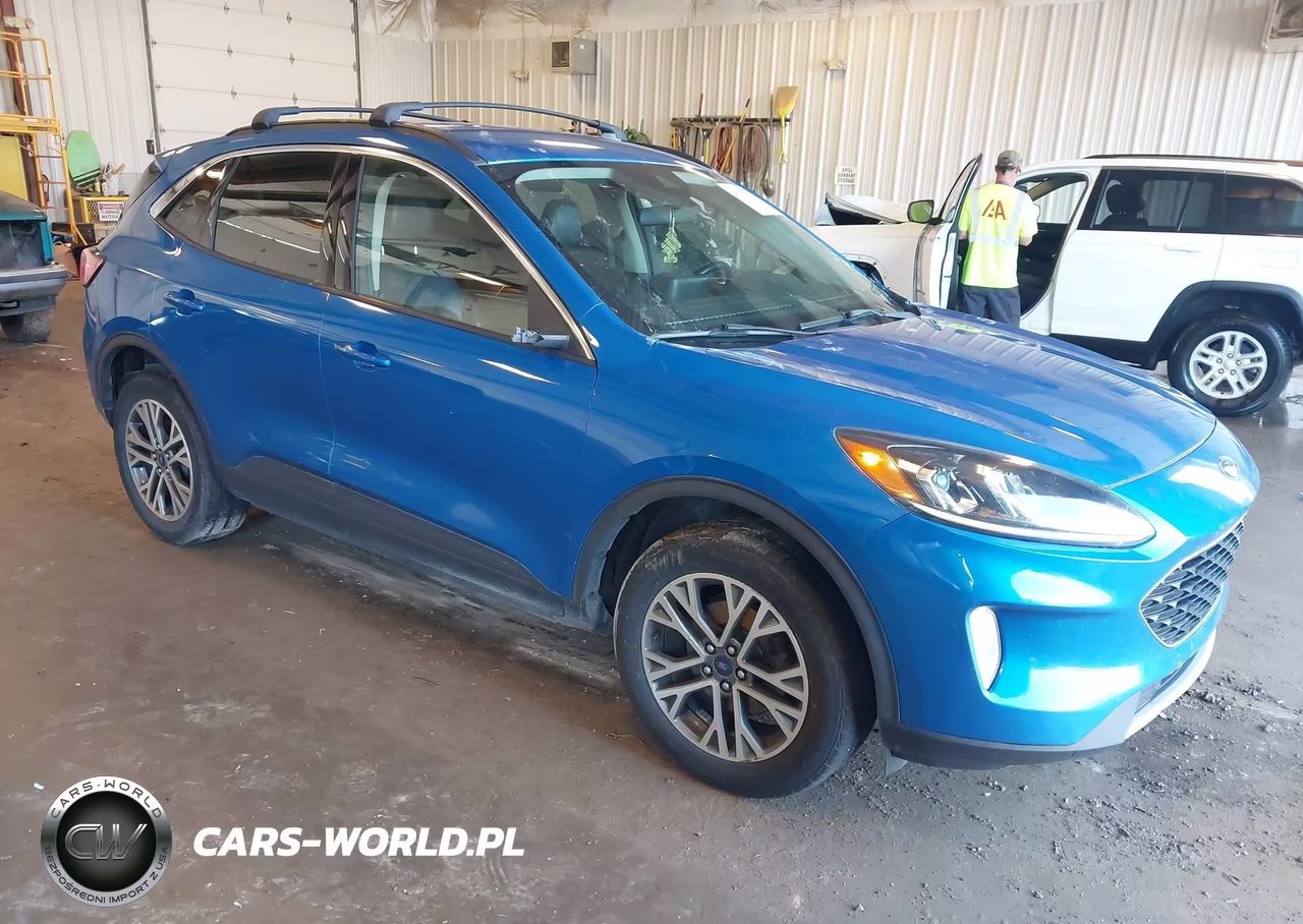 2020 Ford Escape Sel