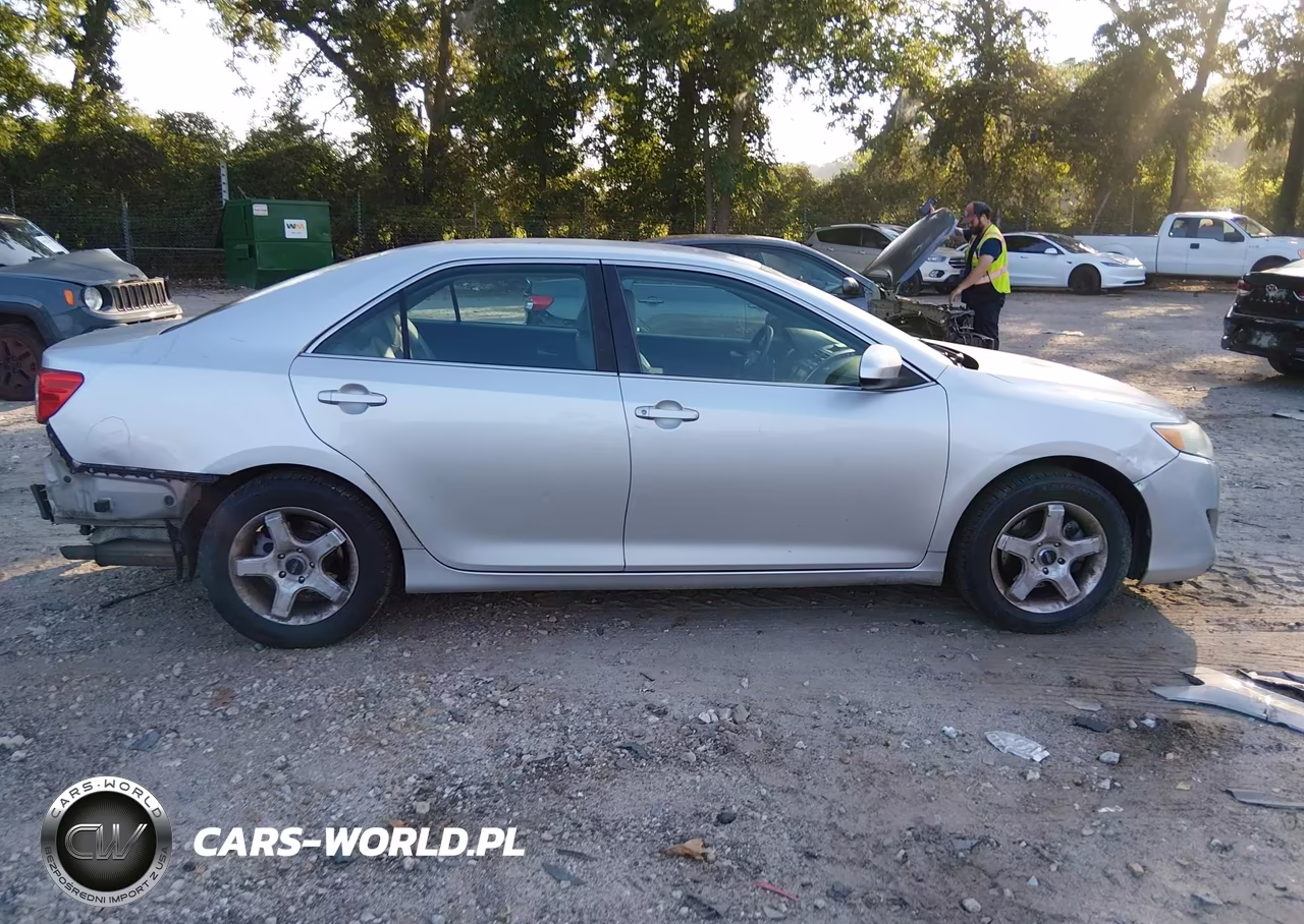 2013 Toyota Camry L VIN:4T1BF1FK6DU694807 - 13