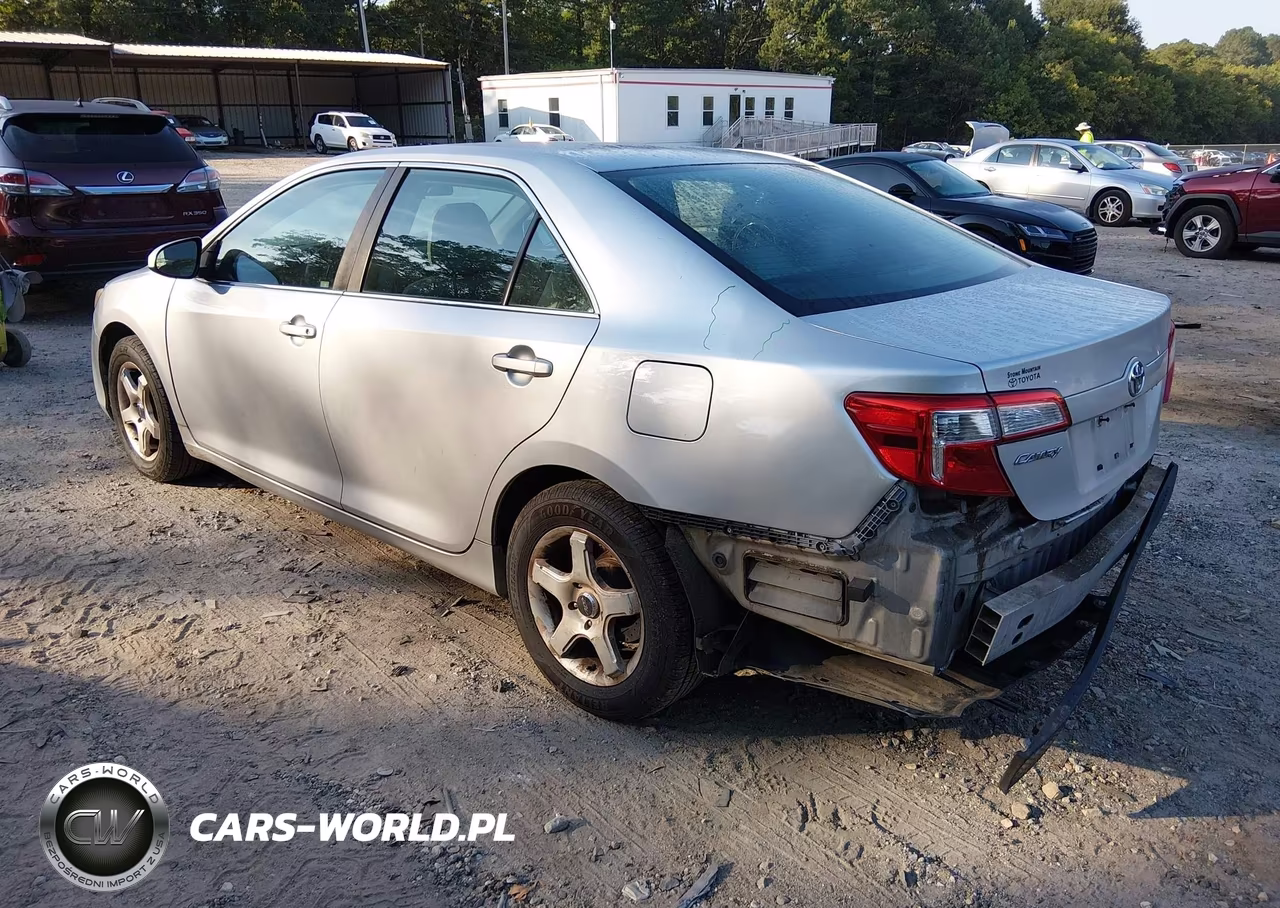2013 Toyota Camry L VIN:4T1BF1FK6DU694807 - 3