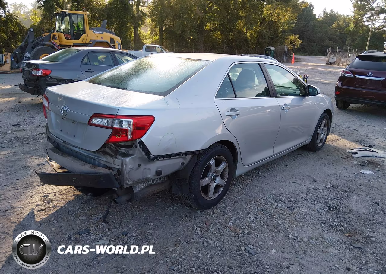 2013 Toyota Camry L VIN:4T1BF1FK6DU694807 - 4