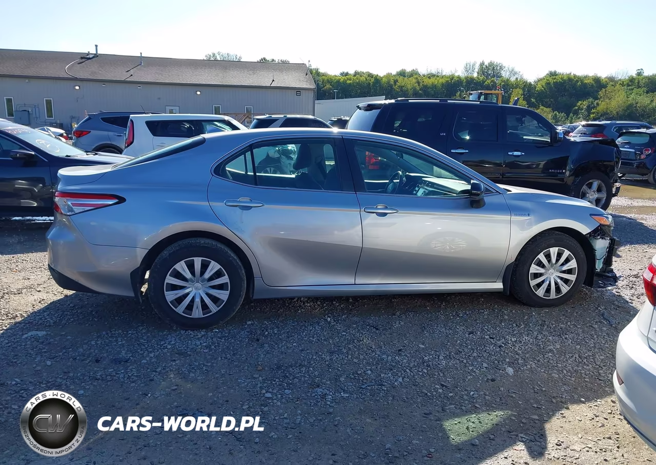 2020 Toyota Camry Le Hybrid VIN:4T1C31AK9LU532950 - 14