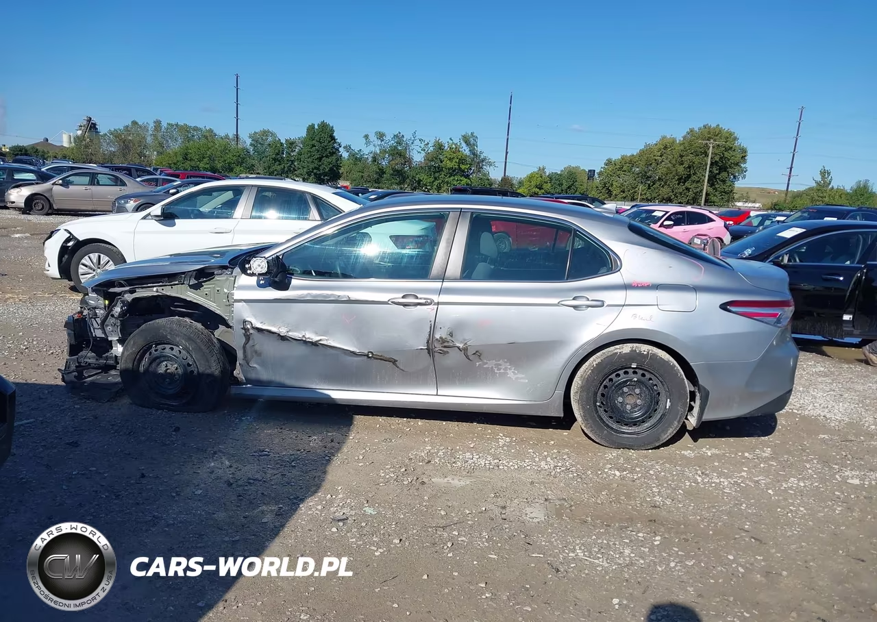 2020 Toyota Camry Le Hybrid VIN:4T1C31AK9LU532950 - 15