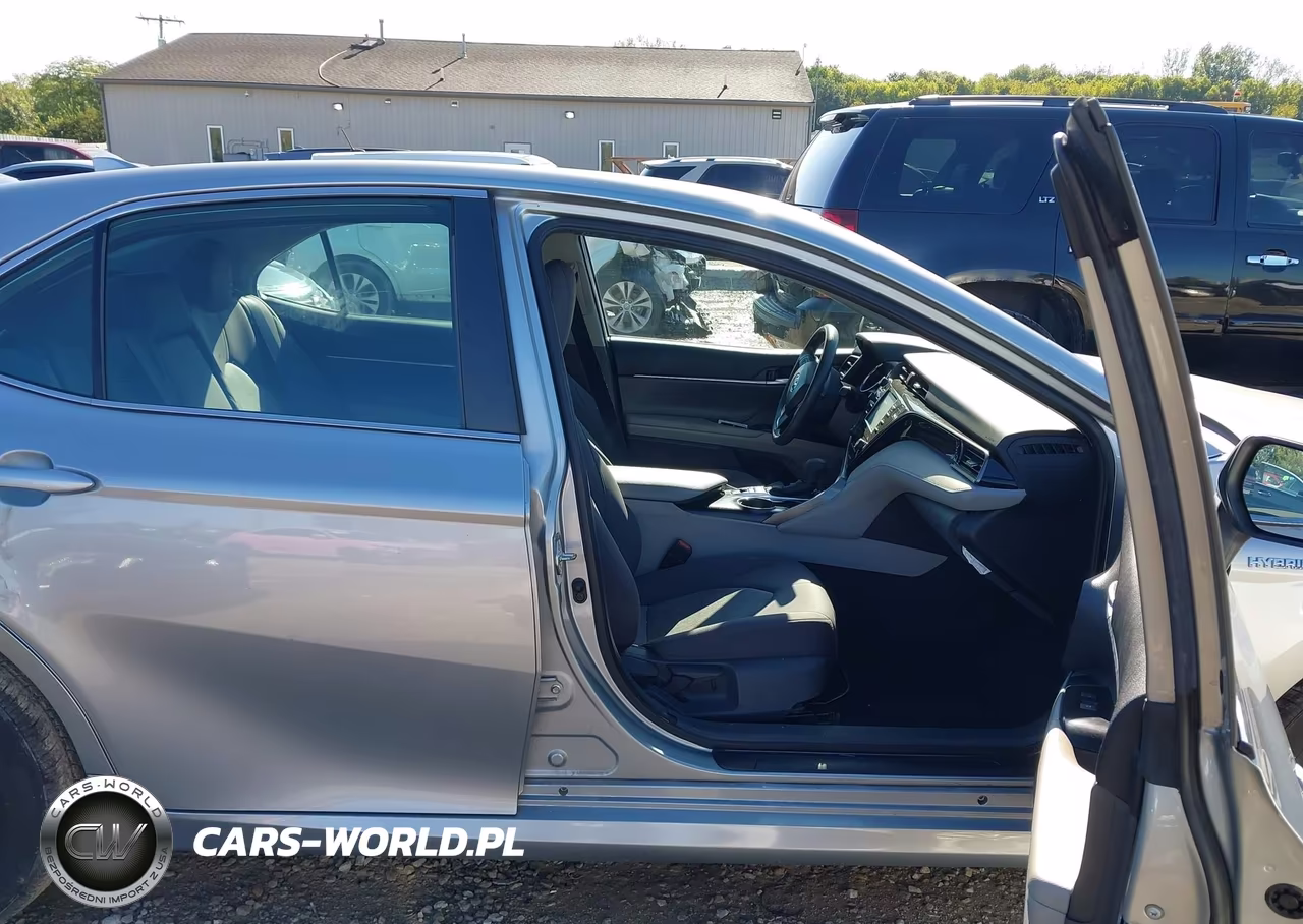 2020 Toyota Camry Le Hybrid VIN:4T1C31AK9LU532950 - 5