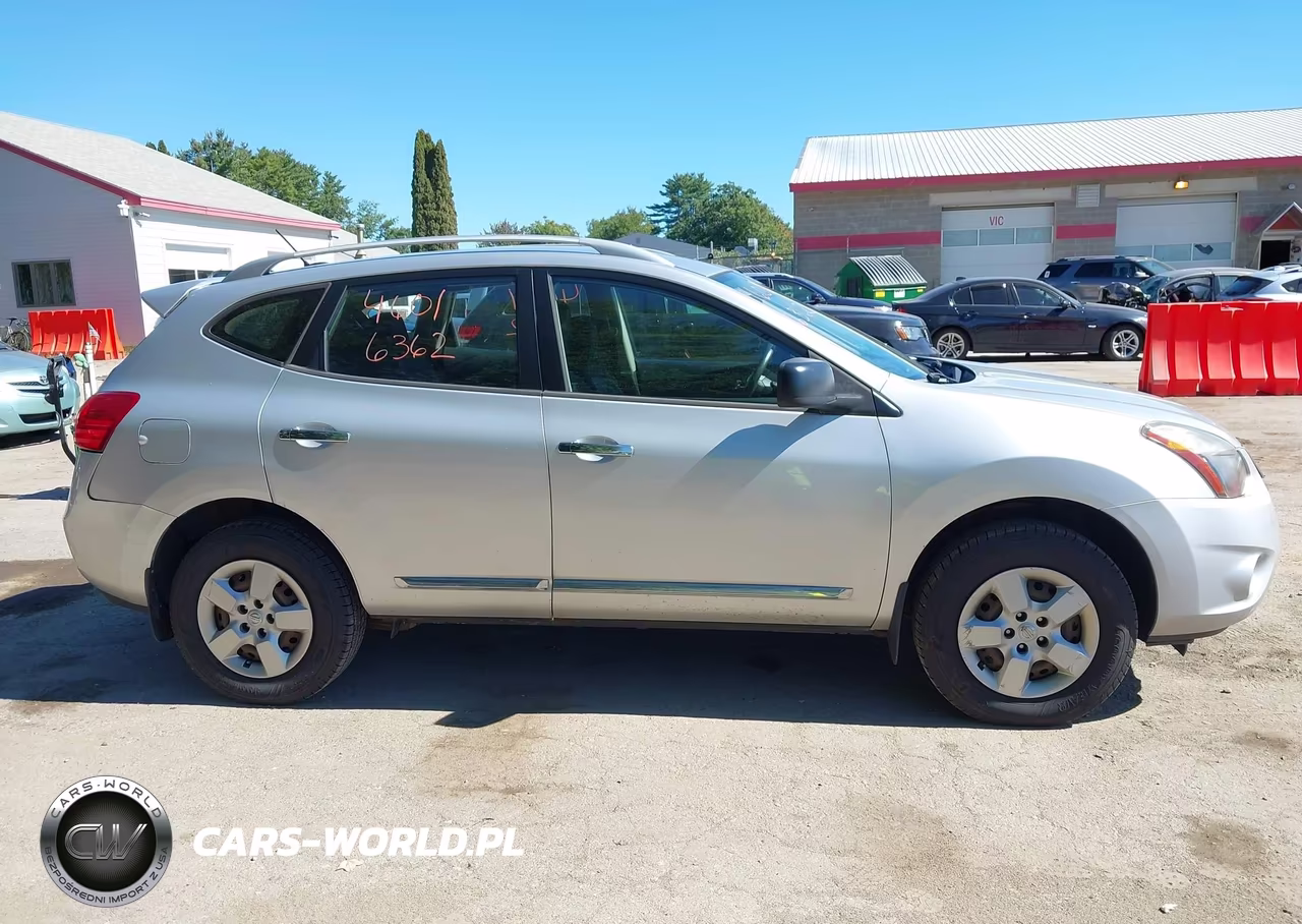 2015 Nissan Rogue Select S VIN:JN8AS5MV4FW758077 - 14
