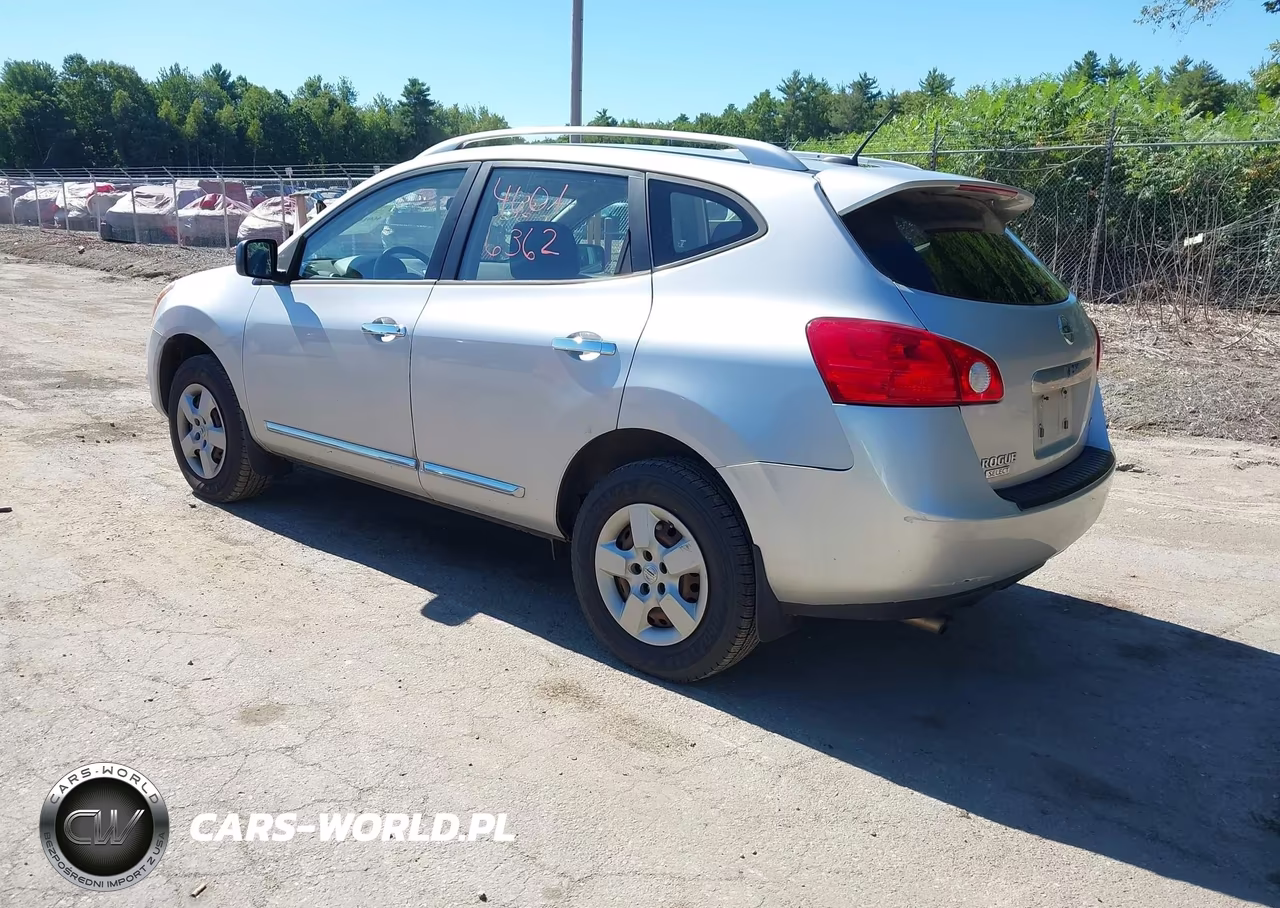 2015 Nissan Rogue Select S VIN:JN8AS5MV4FW758077 - 3
