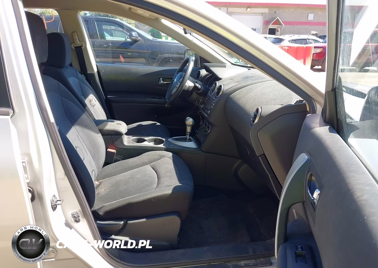2015 Nissan Rogue Select S VIN:JN8AS5MV4FW758077 - 5