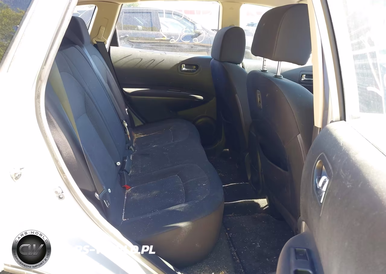 2015 Nissan Rogue Select S VIN:JN8AS5MV4FW758077 - 8