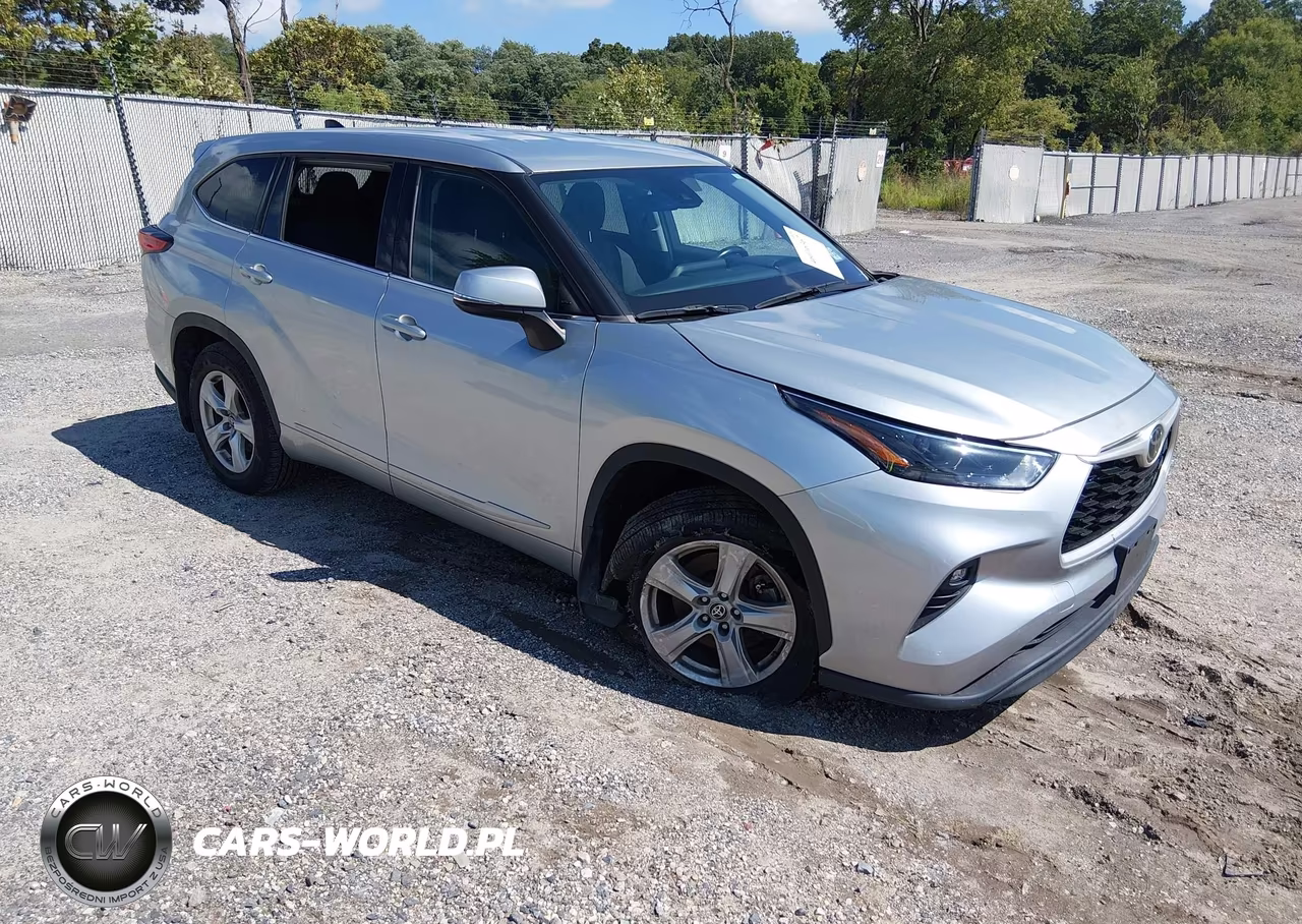 2022 Toyota Highlander Le