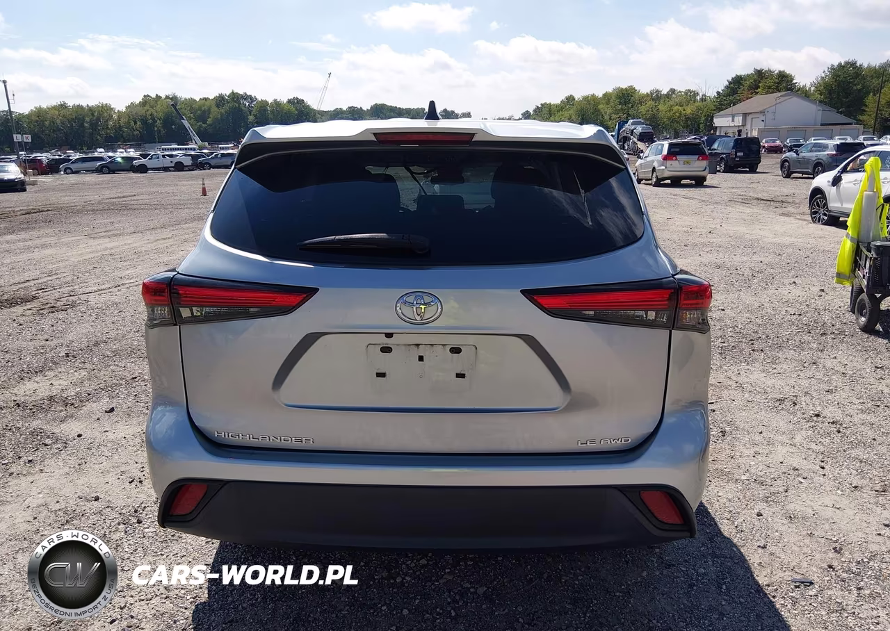 2022 Toyota Highlander Le VIN:5TDBZRBH4NS568603 - 17
