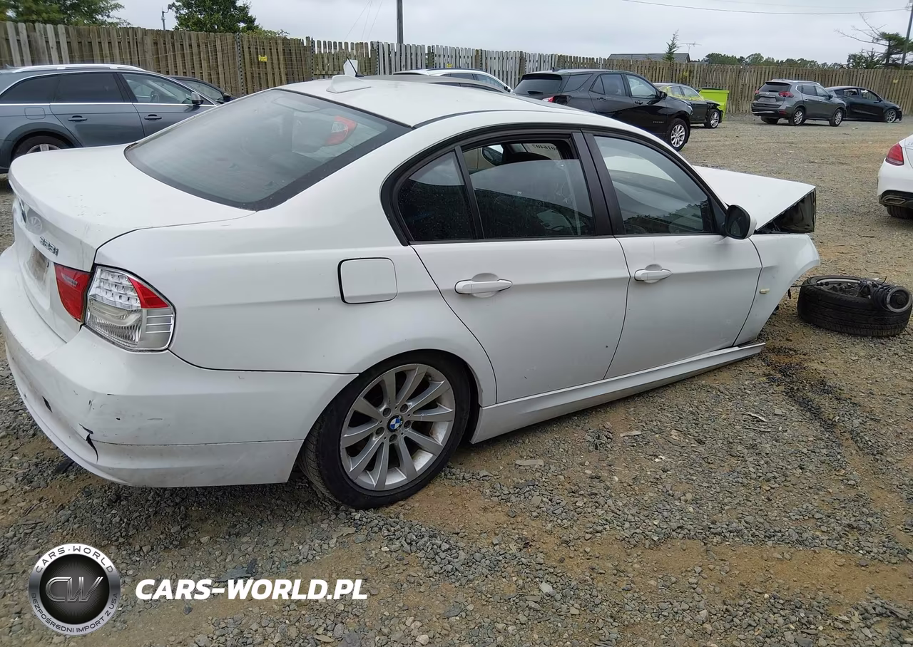 2011 BMW 328I VIN:WBAPH7C55BE678091 - 4