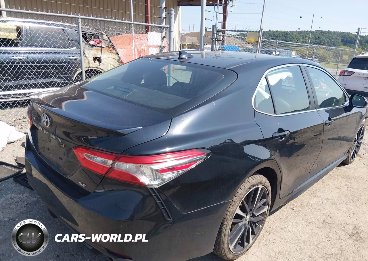 2019 Toyota Camry Se VIN:4T1B11HK8KU849592 - 4