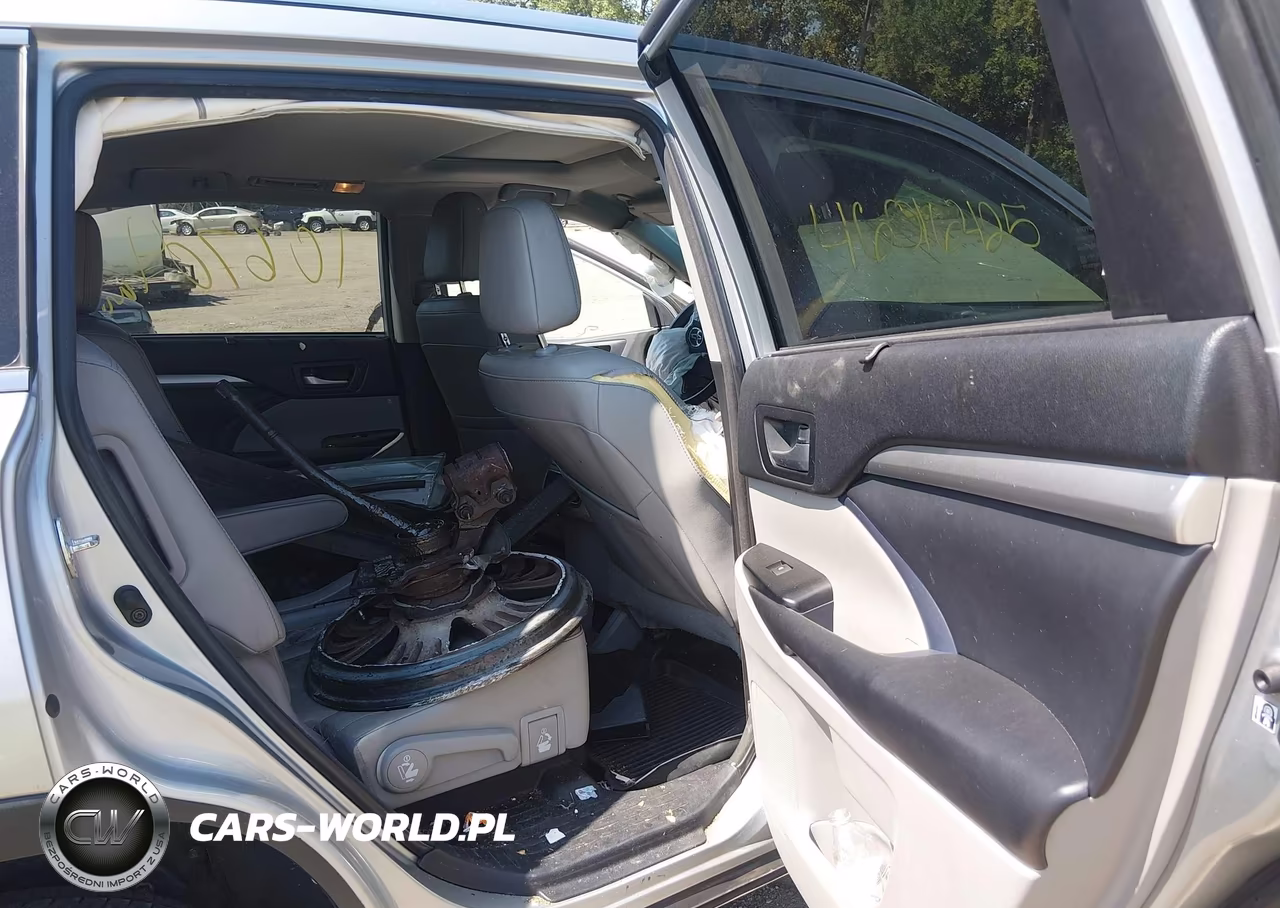2018 Toyota Highlander Xle VIN:5TDJZRFH2JS808991 - 8