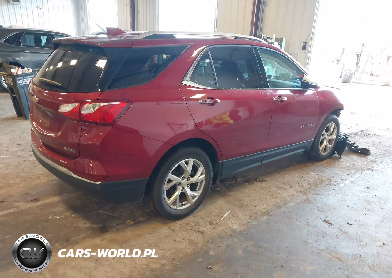 2018 Chevrolet Equinox Premier VIN:2GNAXMEV1J6113564 - 4