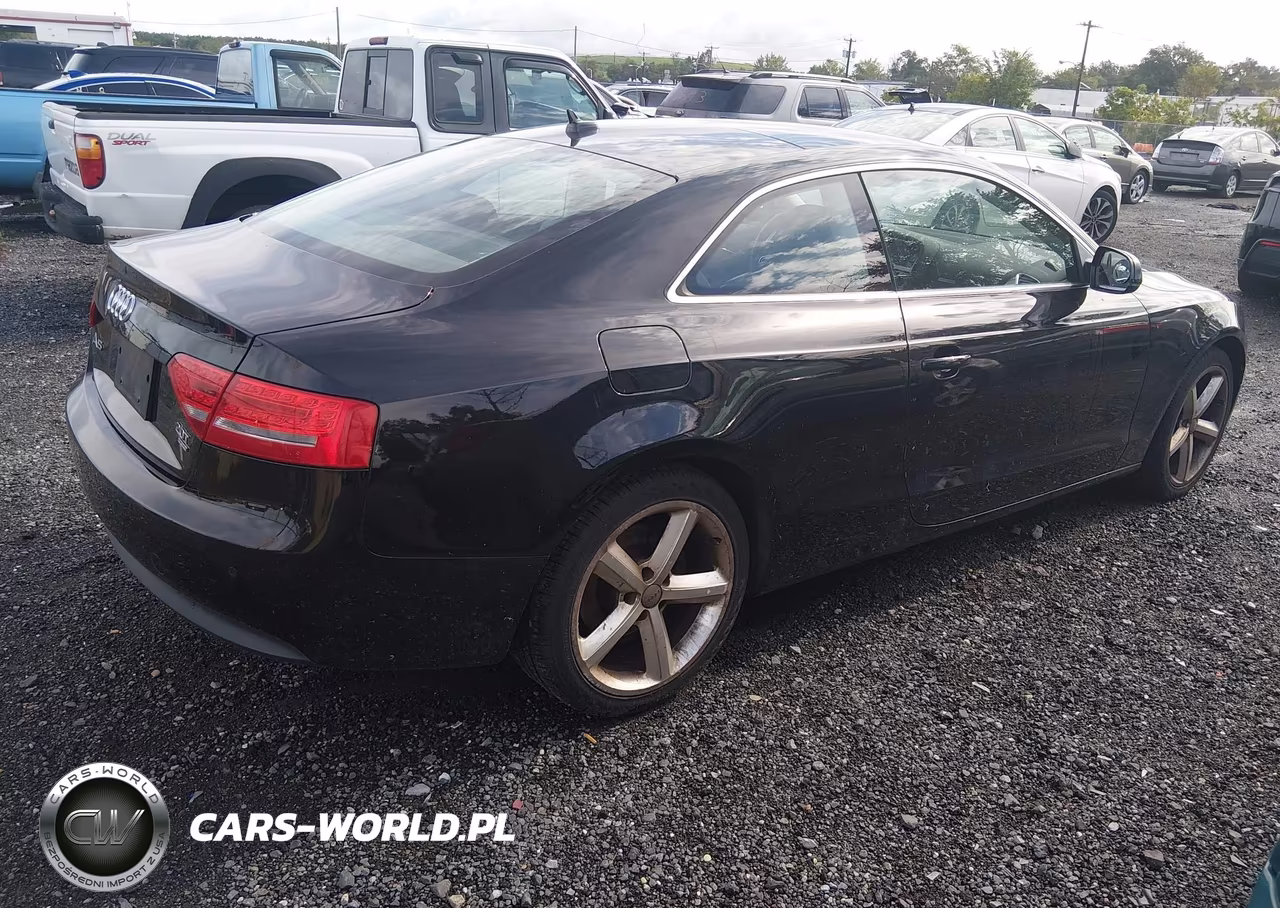 2010 Audi A5 2.0T Premium VIN:WAULFAFR9AA011420 - 4