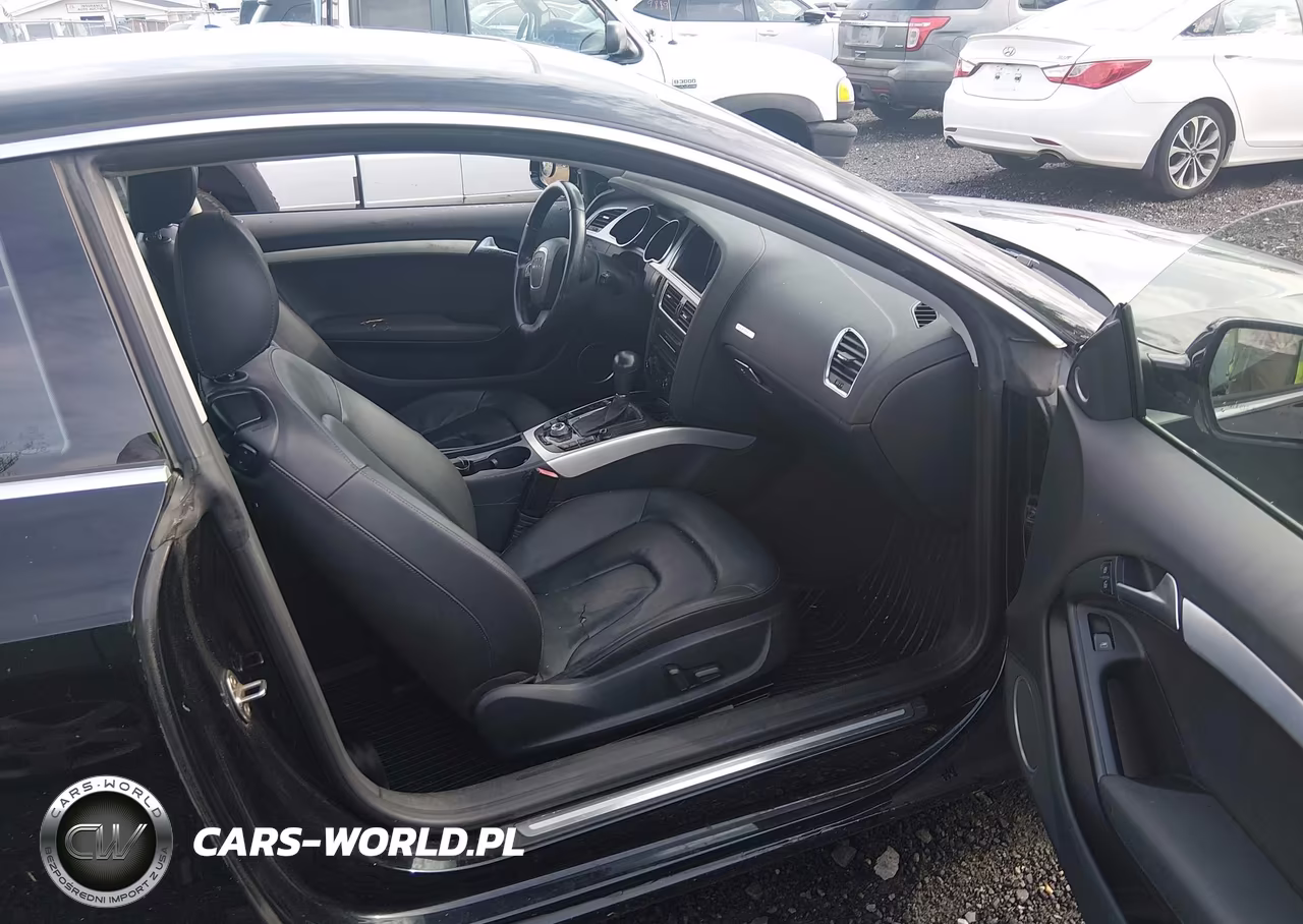 2010 Audi A5 2.0T Premium VIN:WAULFAFR9AA011420 - 5
