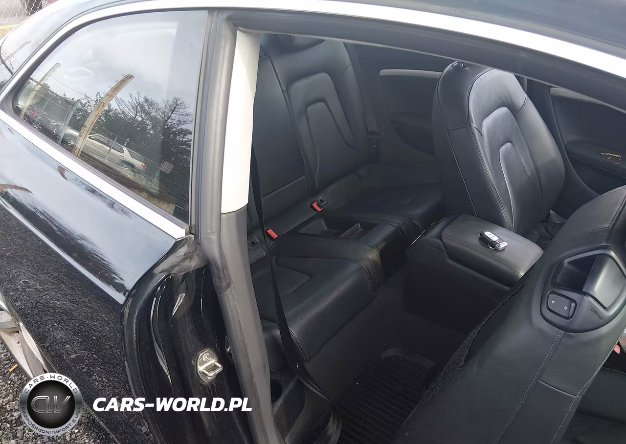 2010 Audi A5 2.0T Premium VIN:WAULFAFR9AA011420 - 8