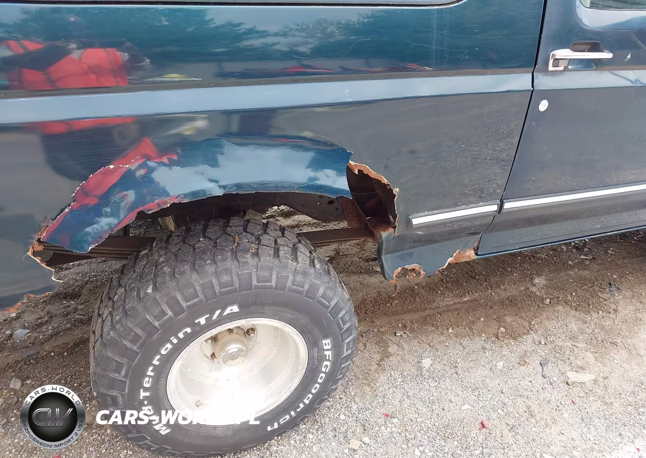 1995 Ford Bronco U100 VIN:1FMEU15N4SLA75849 - 12