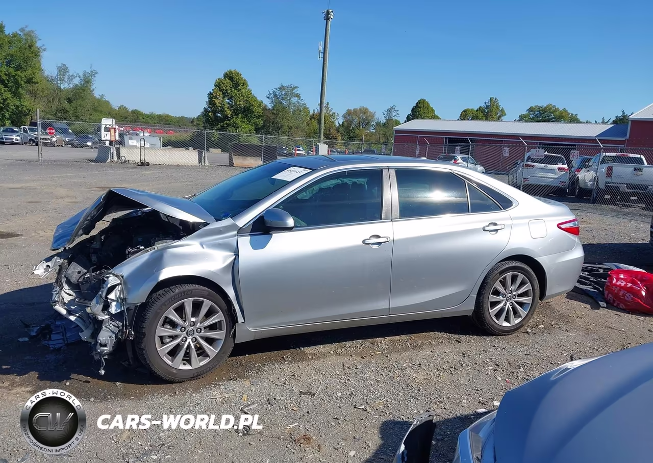 2015 Toyota Camry Xle VIN:4T1BF1FK7FU926415 - 15