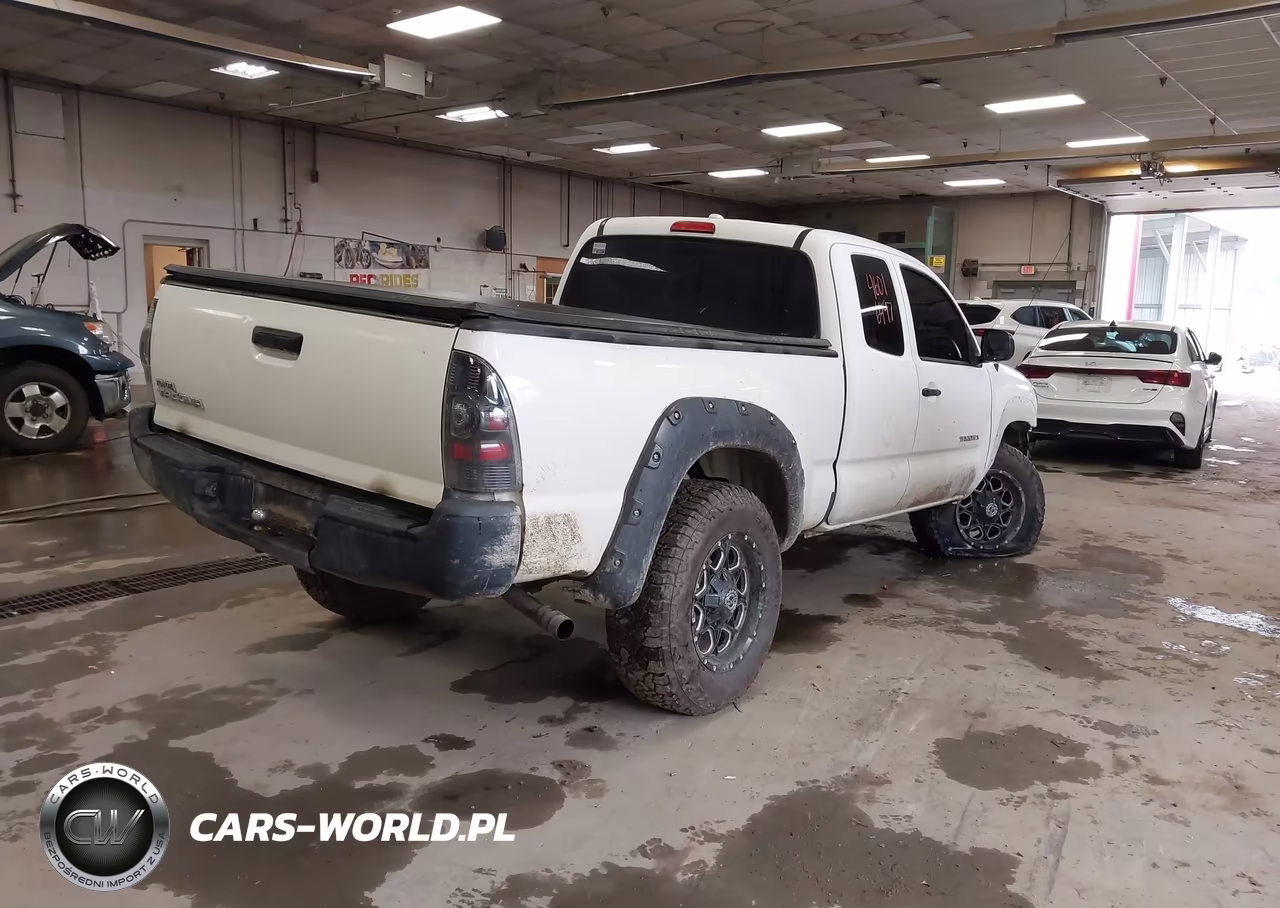 2009 Toyota Tacoma VIN:5TEUX42NX9Z610062 - 4