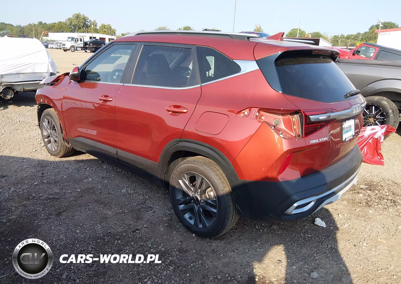 2023 Kia Seltos S VIN:KNDEU2AA8P7396189 - 3