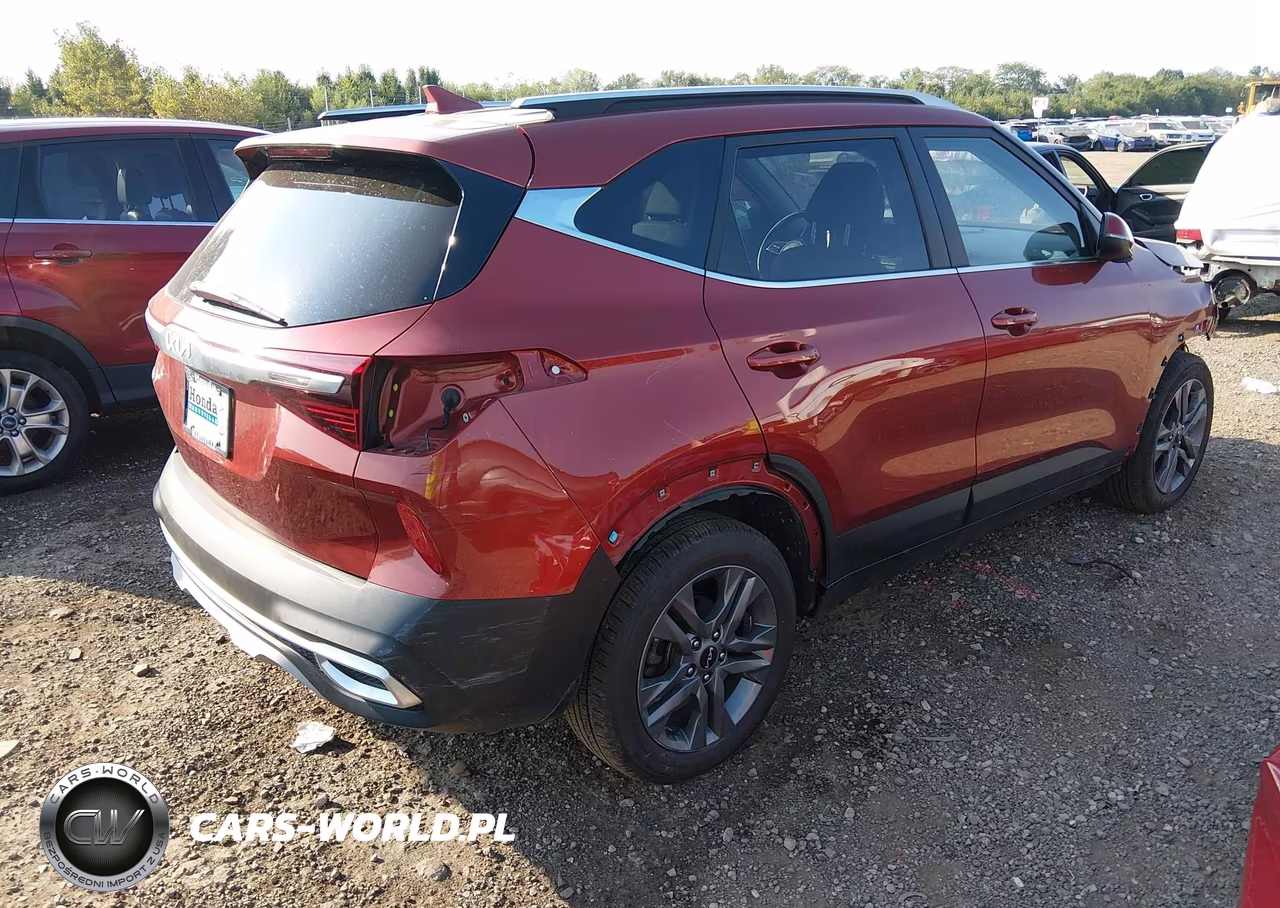 2023 Kia Seltos S VIN:KNDEU2AA8P7396189 - 4