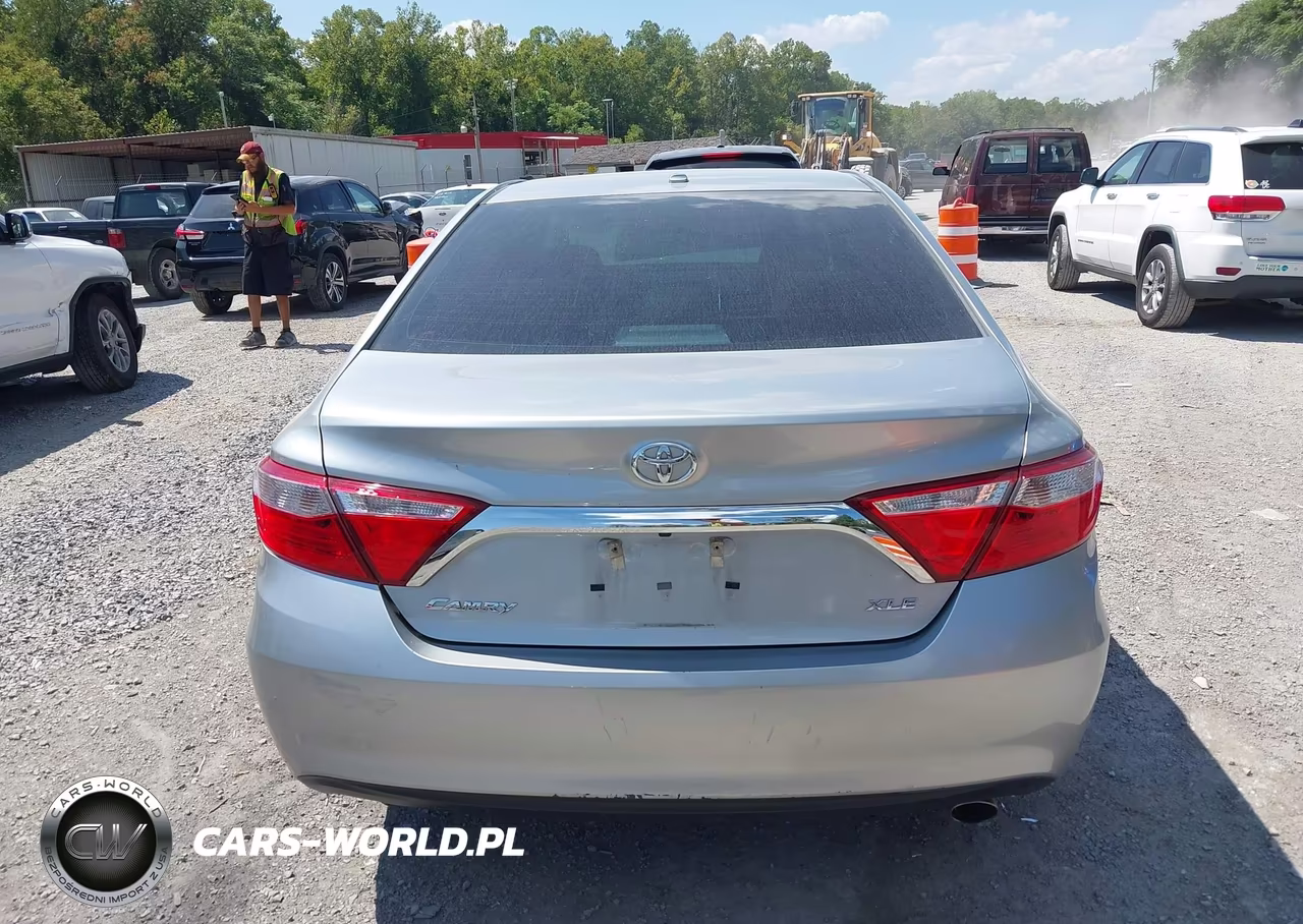 2017 Toyota Camry Xle VIN:4T1BF1FK0HU646211 - 16