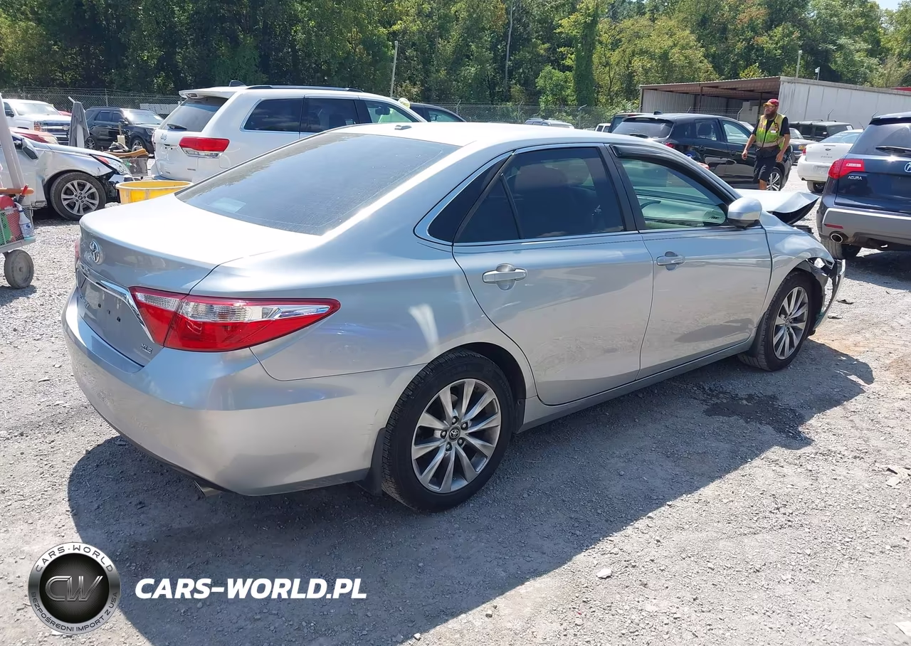 2017 Toyota Camry Xle VIN:4T1BF1FK0HU646211 - 4