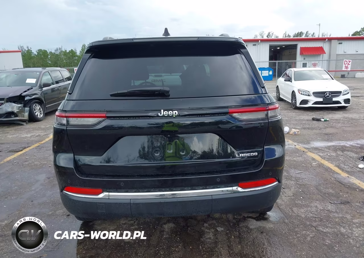 2023 Jeep Grand Cherokee Laredo 4X2 VIN:1C4RJGAG2PC534702 - 17