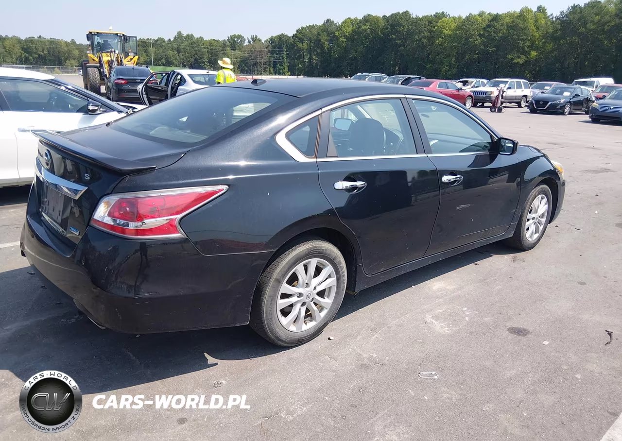 2014 Nissan Altima 2.5 S VIN:1N4AL3APXEN243226 - 4
