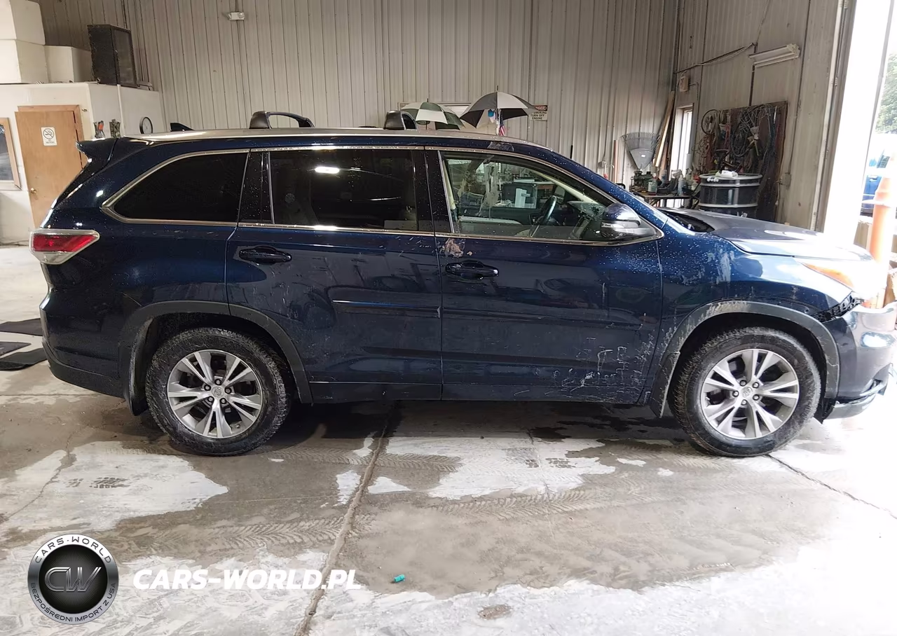 2015 Toyota Highlander Xle V6 VIN:5TDJKRFH4FS081073 - 13