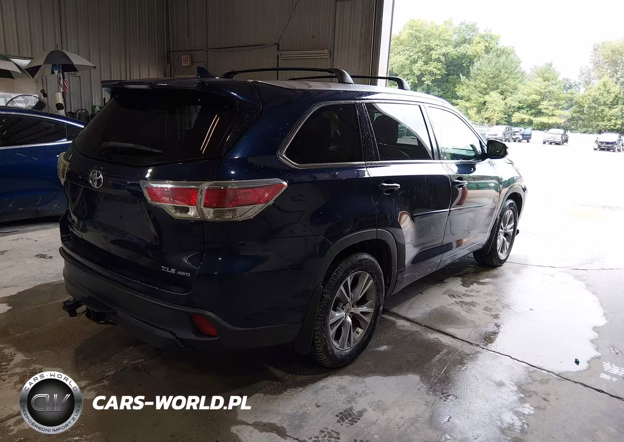 2015 Toyota Highlander Xle V6 VIN:5TDJKRFH4FS081073 - 4