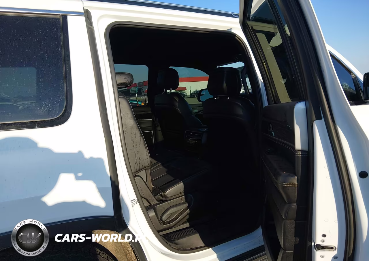2022 Jeep Wagoneer Series Iii 4X4 VIN:1C4SJVDT0NS154131 - 8