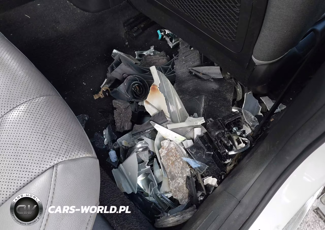 2022 Hyundai Elantra Limited VIN:5NPLP4AG3NH054656 - 12