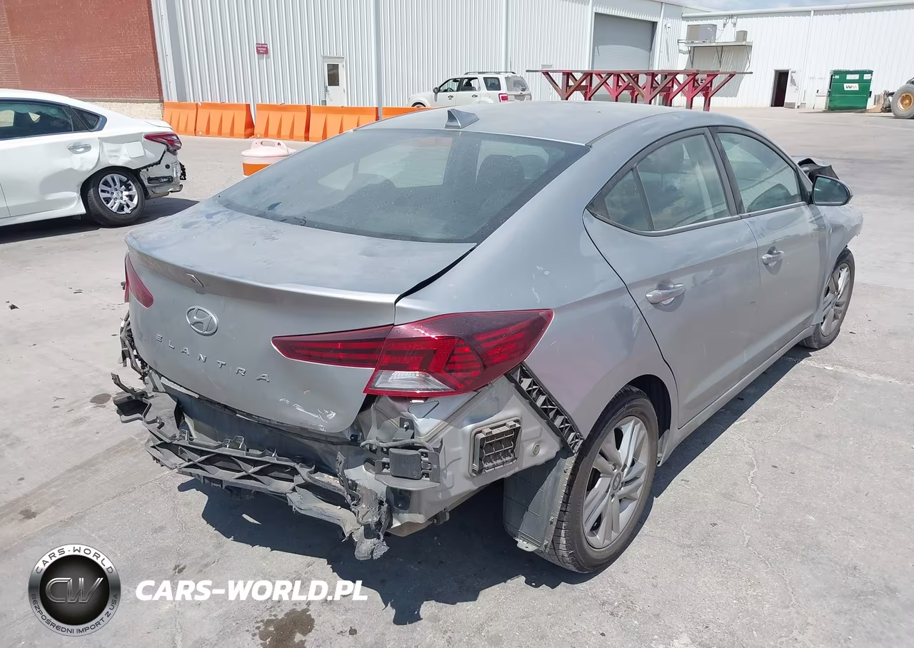 2020 Hyundai Elantra Sel VIN:5NPD84LF9LH562942 - 4