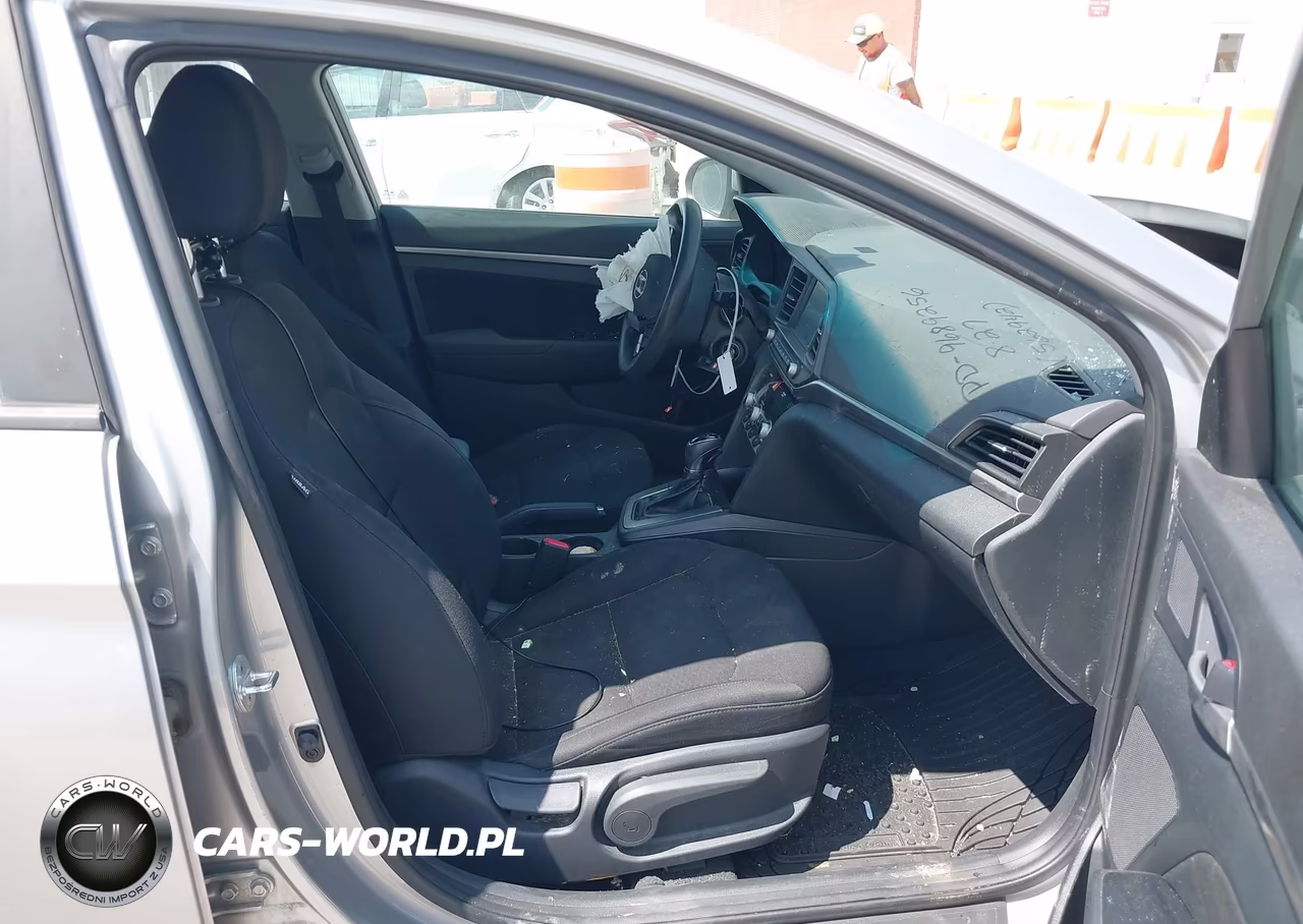 2020 Hyundai Elantra Sel VIN:5NPD84LF9LH562942 - 5