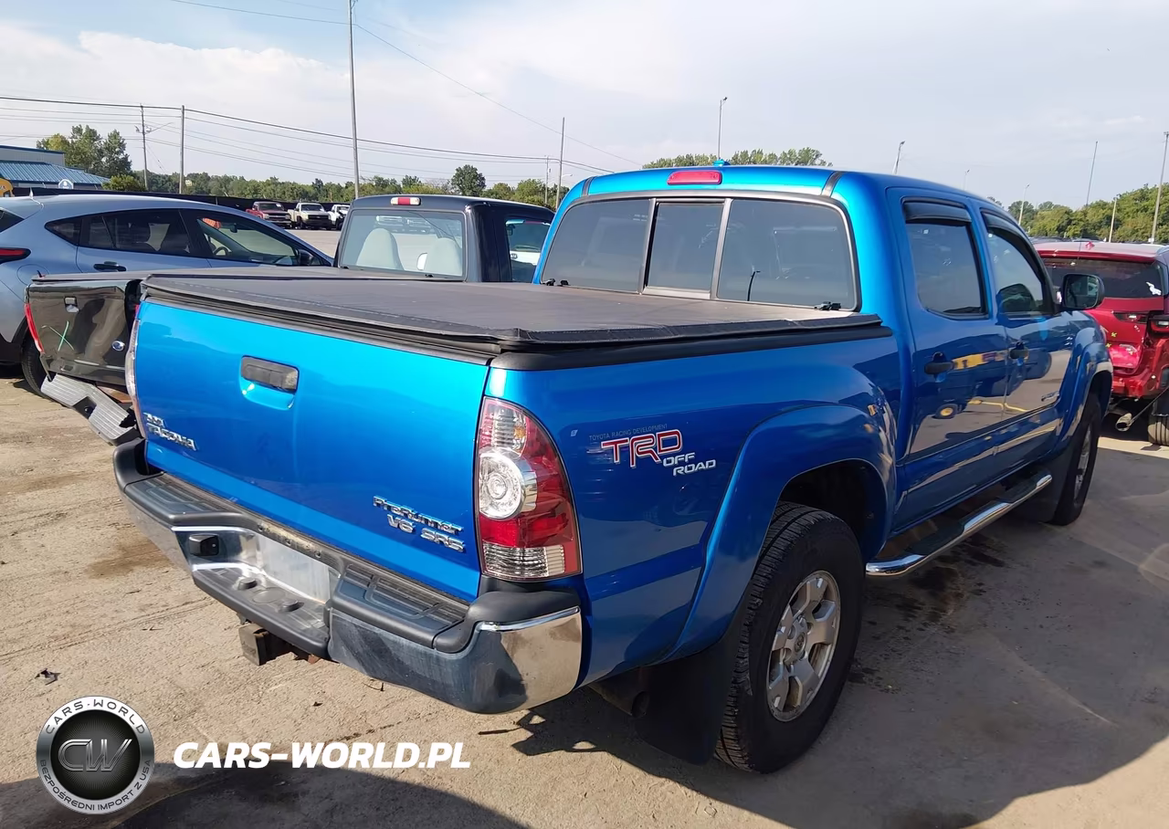 2010 Toyota Tacoma Prerunner V6 VIN:5TEJU4GNXAZ700594 - 4