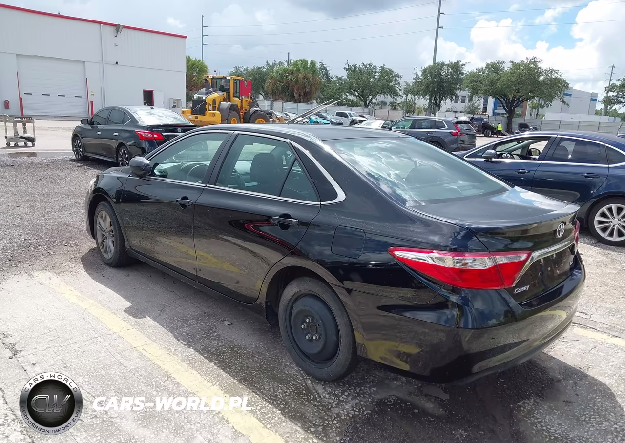 2017 Toyota Camry Se VIN:4T1BF1FK7HU783761 - 3
