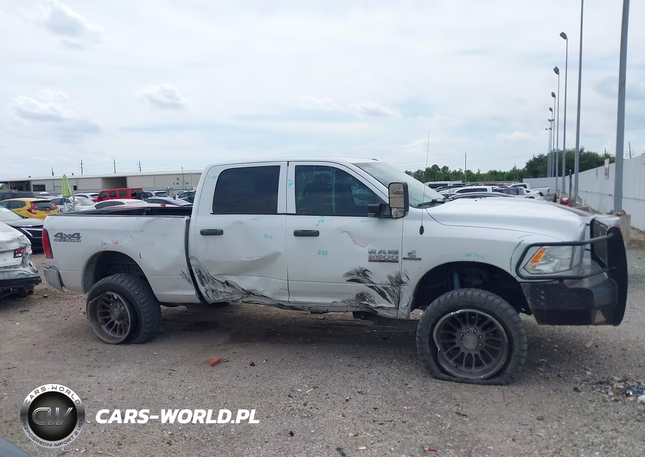 2018 Ram 2500 Tradesman 4X4 6'4 Box VIN:3C6UR5CL7JG190880 - 13